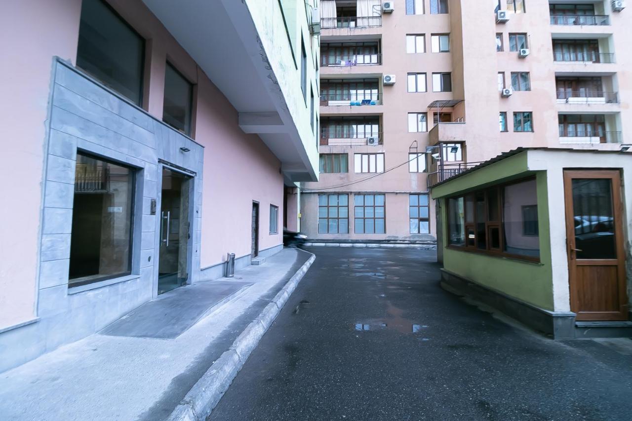 Stay Inn Apartments At Buzand 13 Street Γιερεβάν Εξωτερικό φωτογραφία